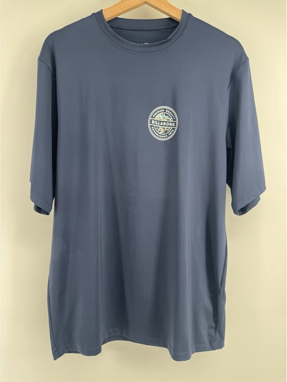 Billabong UV Surf Loose Fit Men’s Size Large